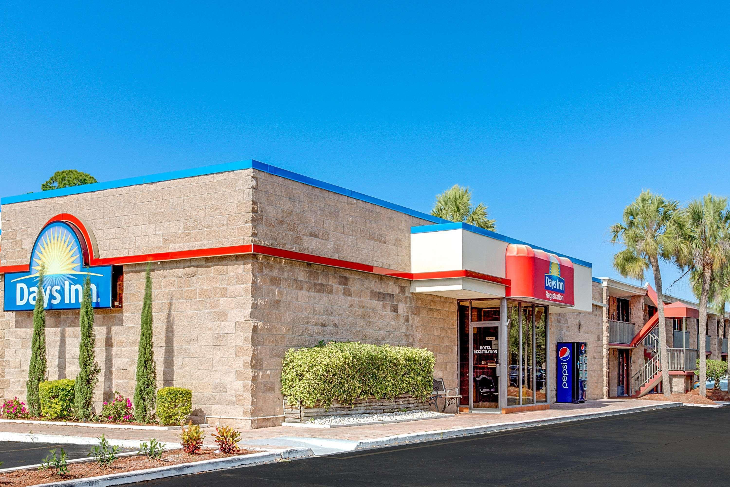 Days Inn By Wyndham Bradenton - Near The Gulf Exterior photo